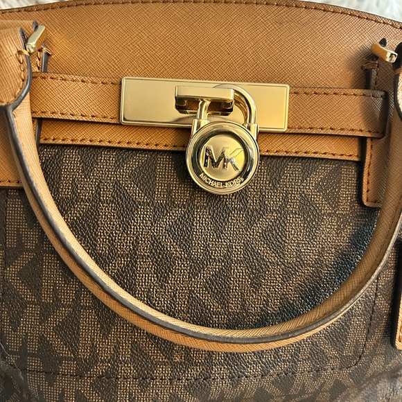 Michael Kors Hamilton Bag Large - Picture 7 of 16